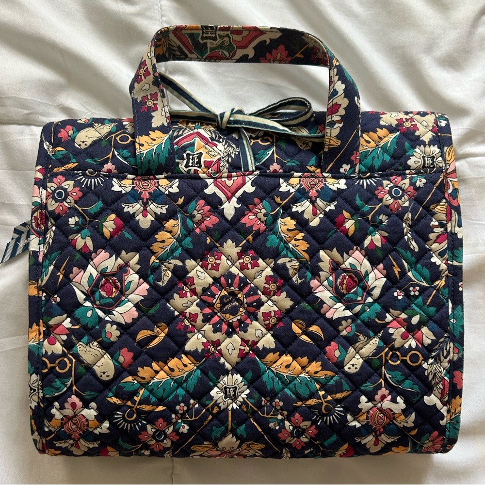 Vera Bradley x Harry Potter Hanging Travel Organizer